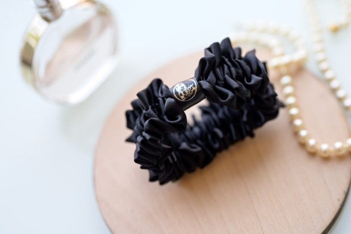 Hedvábná gumička luxury L - Barvy: Fuchsiová